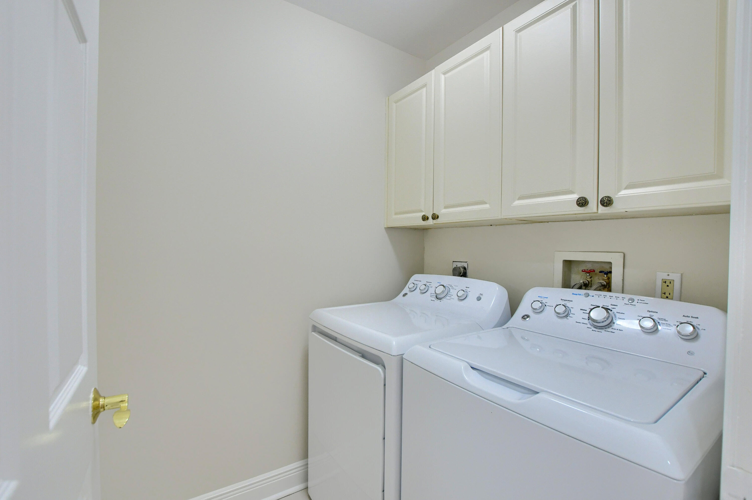 5098 Windsor Parke Drive Boca Raton, FL 33496 - Photo 14 of 25 31_ebf_5825-hdr(5)