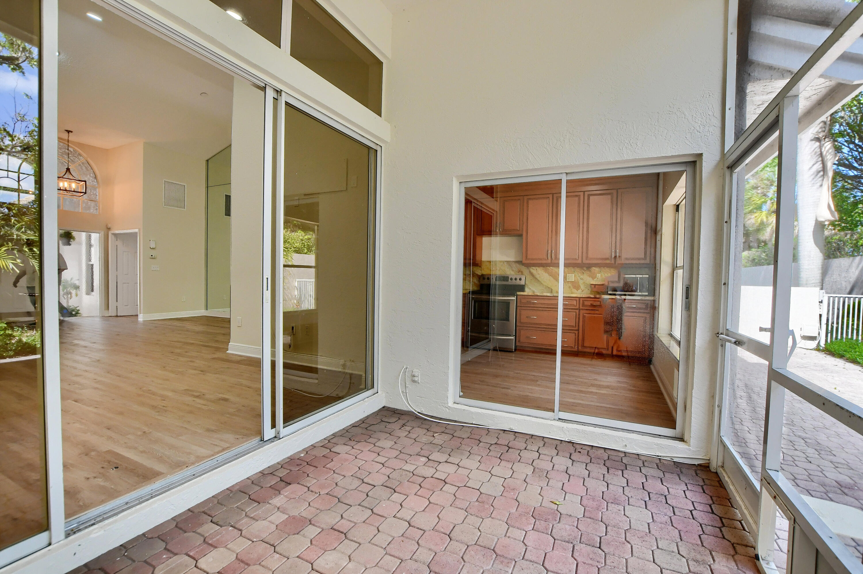5098 Windsor Parke Drive Boca Raton, FL 33496 - Photo 16 of 25 36_ebf_5850-hdr(5)