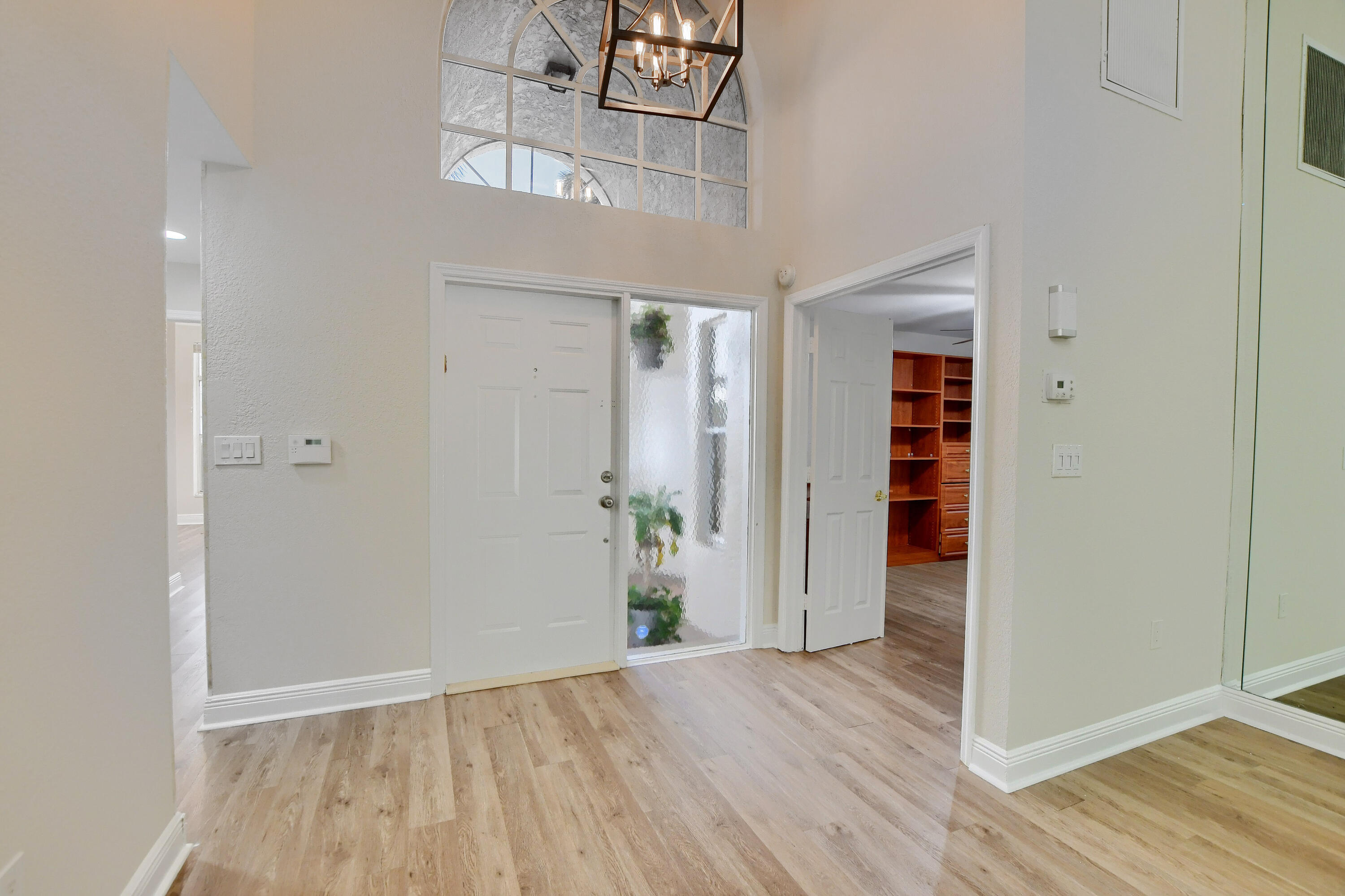 5098 Windsor Parke Drive Boca Raton, FL 33496 - Photo 2 of 25 06_ebf_5700-hdr(5)