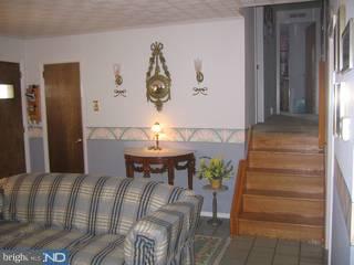 310 Garden Road Oreland, PA 19075 - Photo 4 of 6 Gallery Image 4