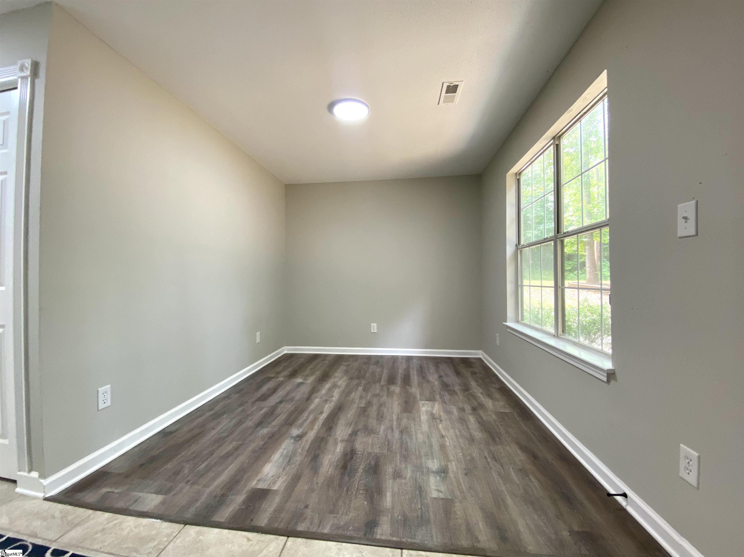 501 Odom Road Easley, SC 29642 - Photo 6 of 28 Gallery Image 6