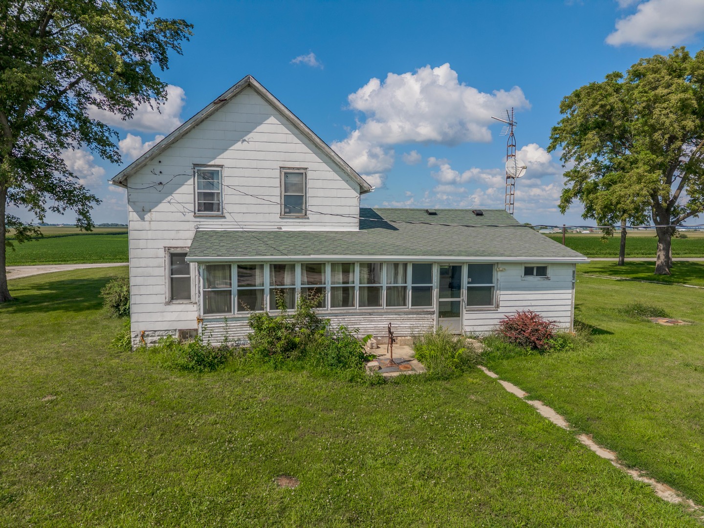 758 North 1st Road Dana, IL 61321 - Photo 11 of 42 Gallery Image 11