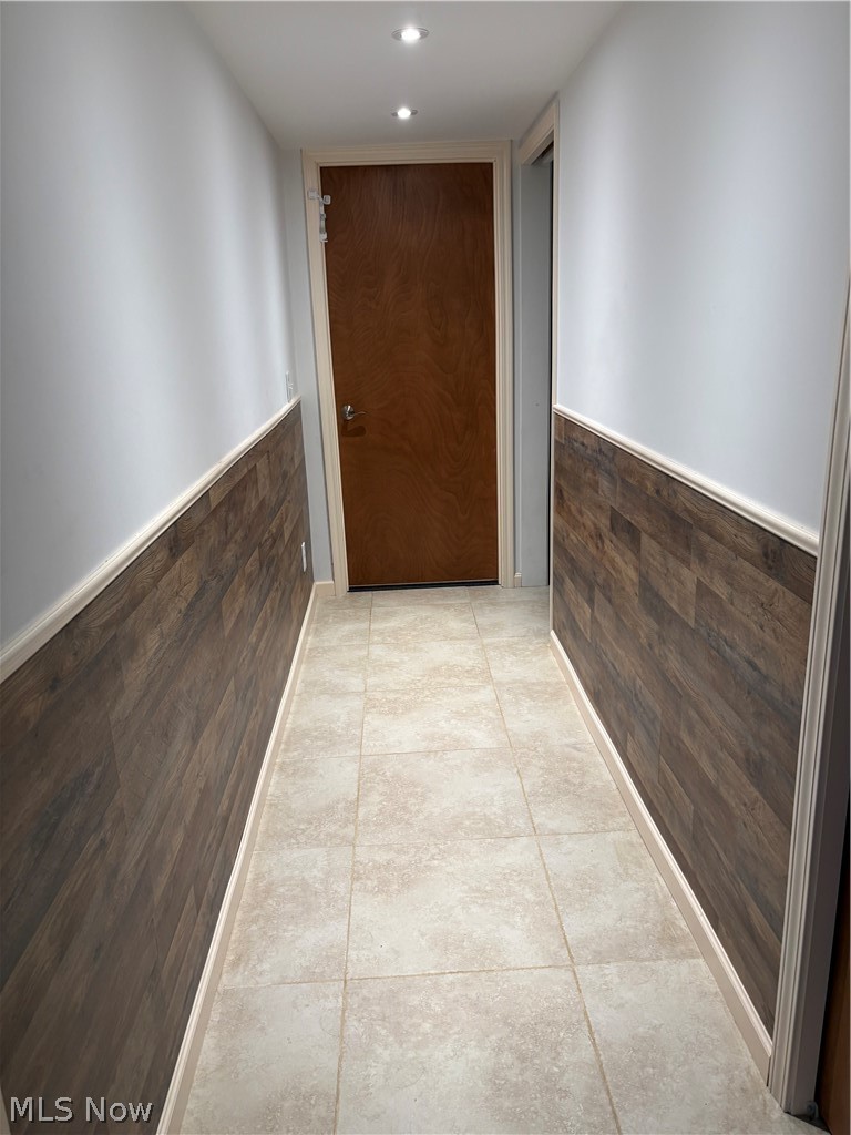 2975 Brown Road Ashtabula, OH 44004 - Photo 27 of 49 Hallway lower level