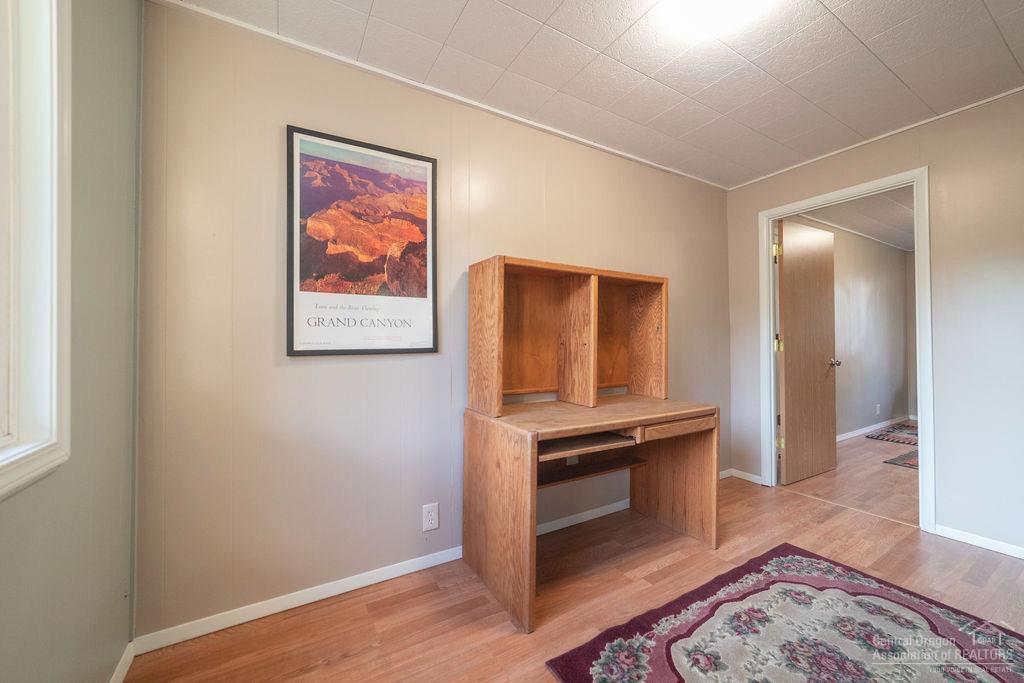 63367 O. B. Riley Road Bend, OR 97703 - Photo 13 of 24 House office area