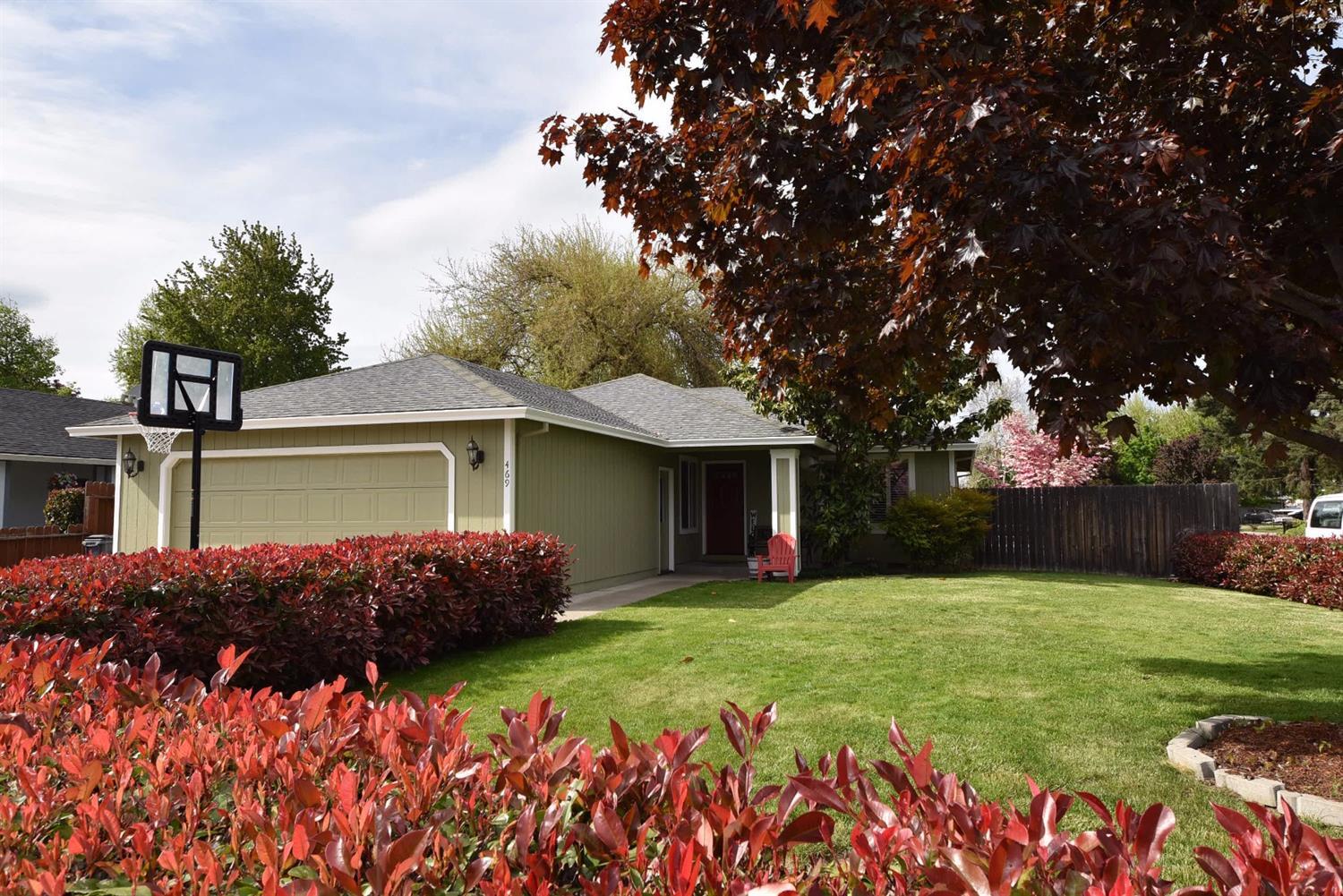 469 Mace Road Medford, OR 97501 - Photo 1 of 28 Primary Photo