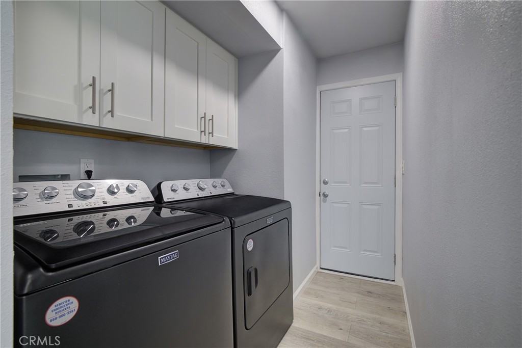 3700 Buchanan Street, Unit 131 Corona, CA 92503 - Photo 15 of 27 a utility room with dryer and washer