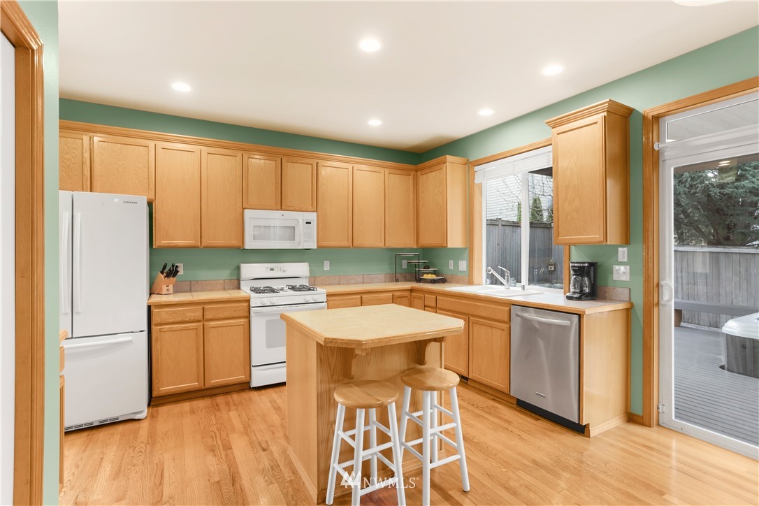 1130 184th Place Southeast Bothell, WA 98012 - Photo 14 of 30 Gallery Image 14
