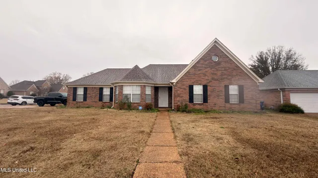 $2,200 | 7831 Plantation Ridge Cove, Olive Branch, MS 38654