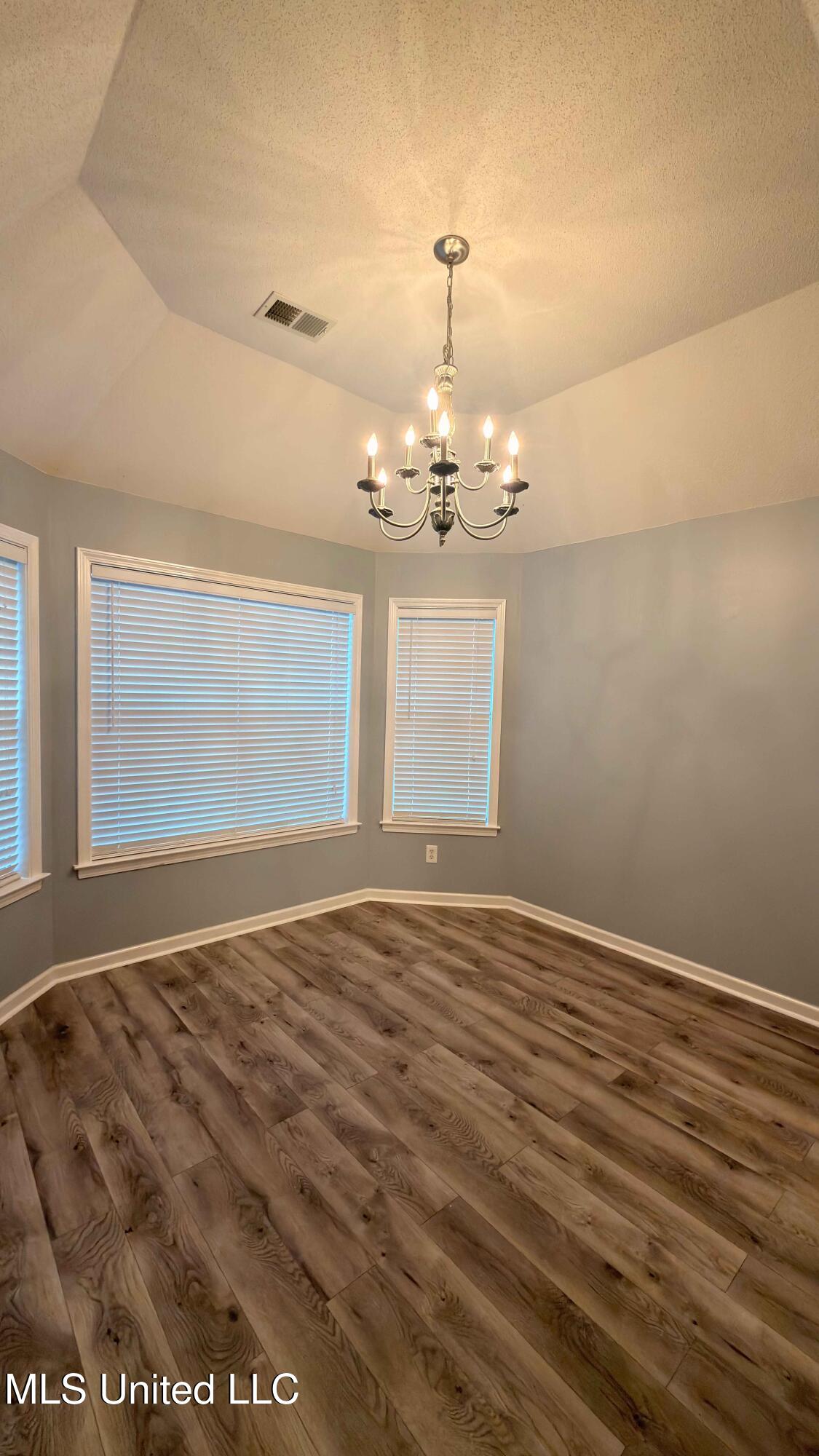 7831 Plantation Ridge Cove Olive Branch, MS 38654 - Photo 5 of 11 bong nga house_1-7