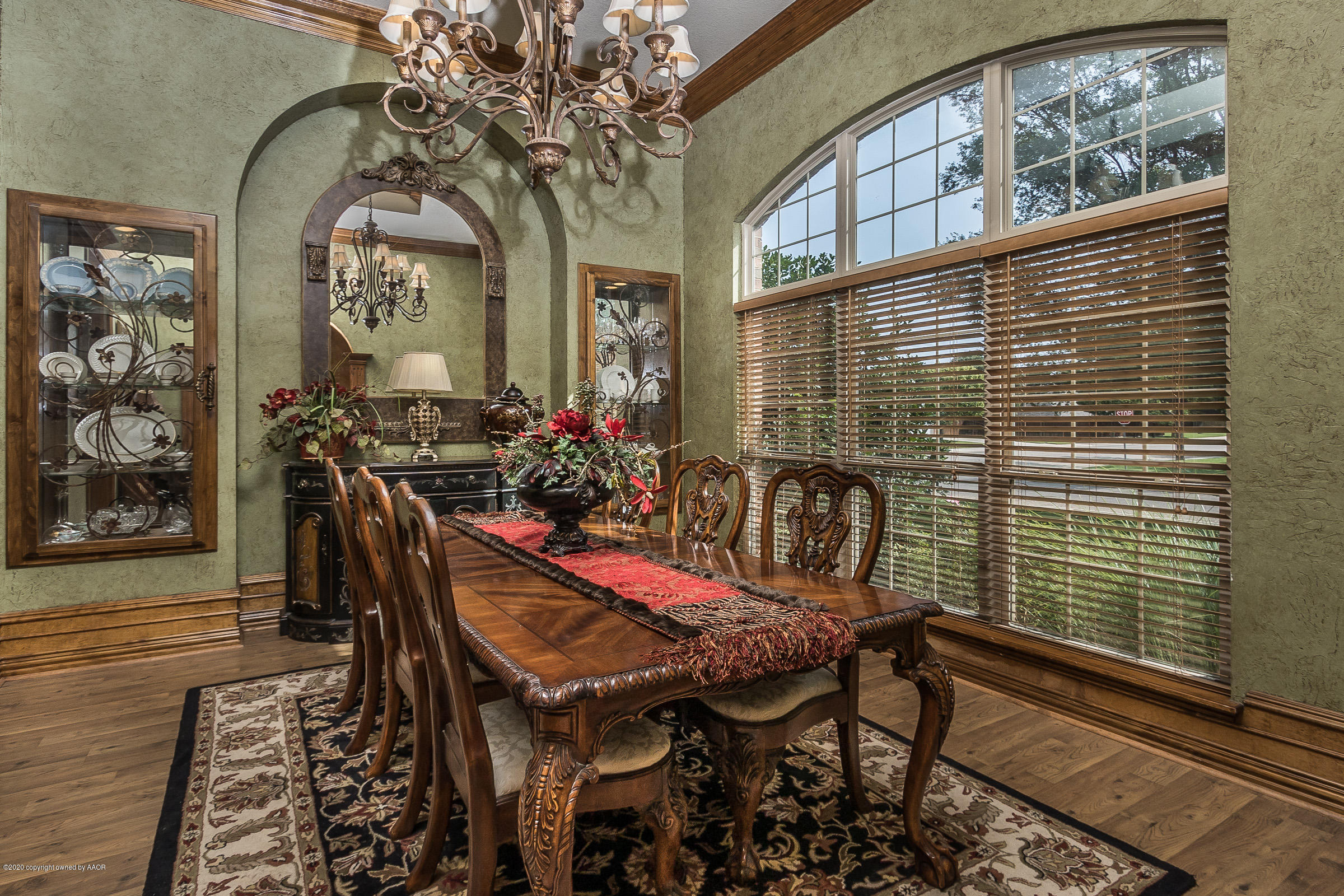 005_Dining Room