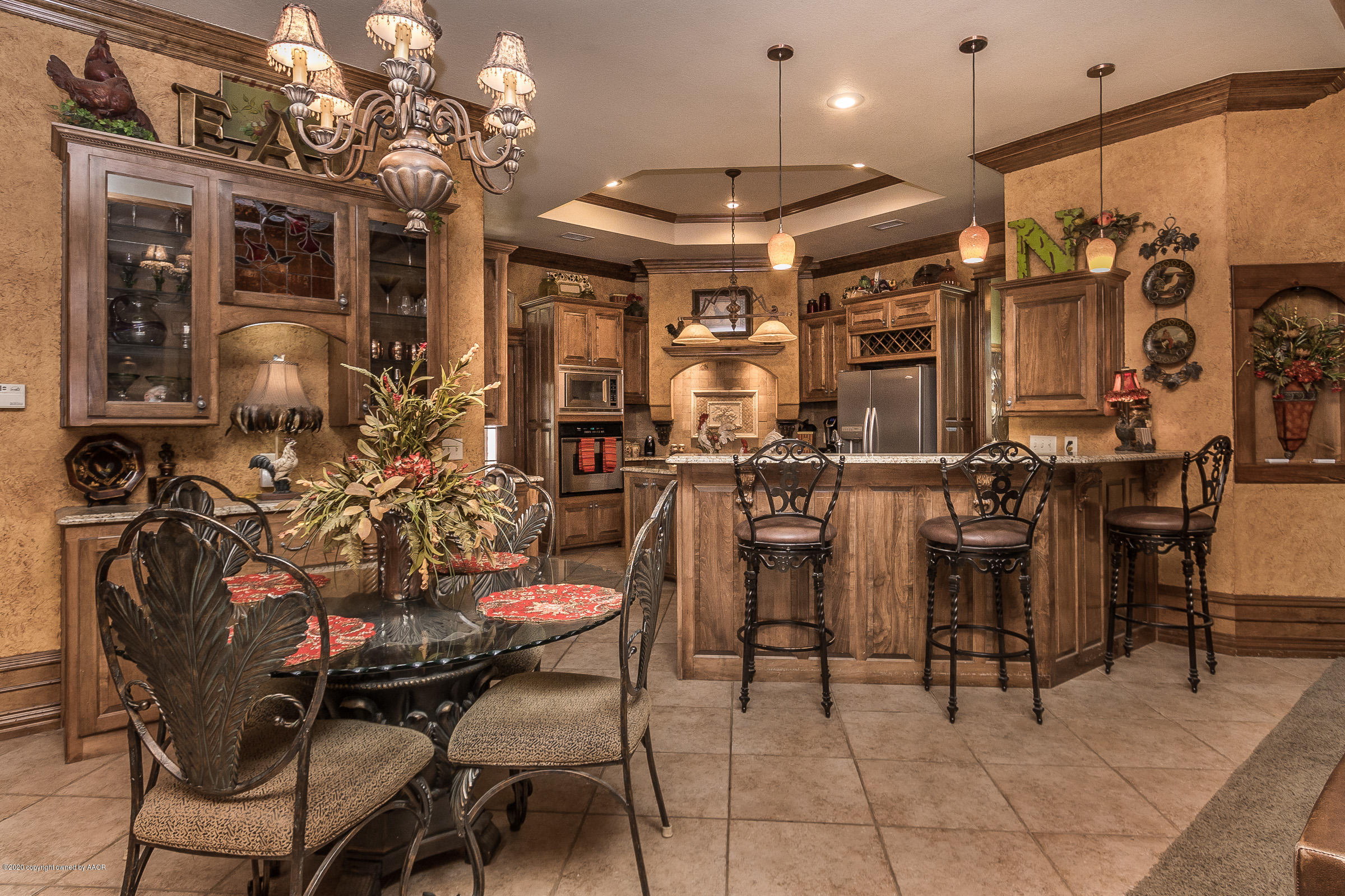 4800 Wesley Road Amarillo, TX 79119 - Photo 10 of 32 010_Breakfast Room and Kitchen