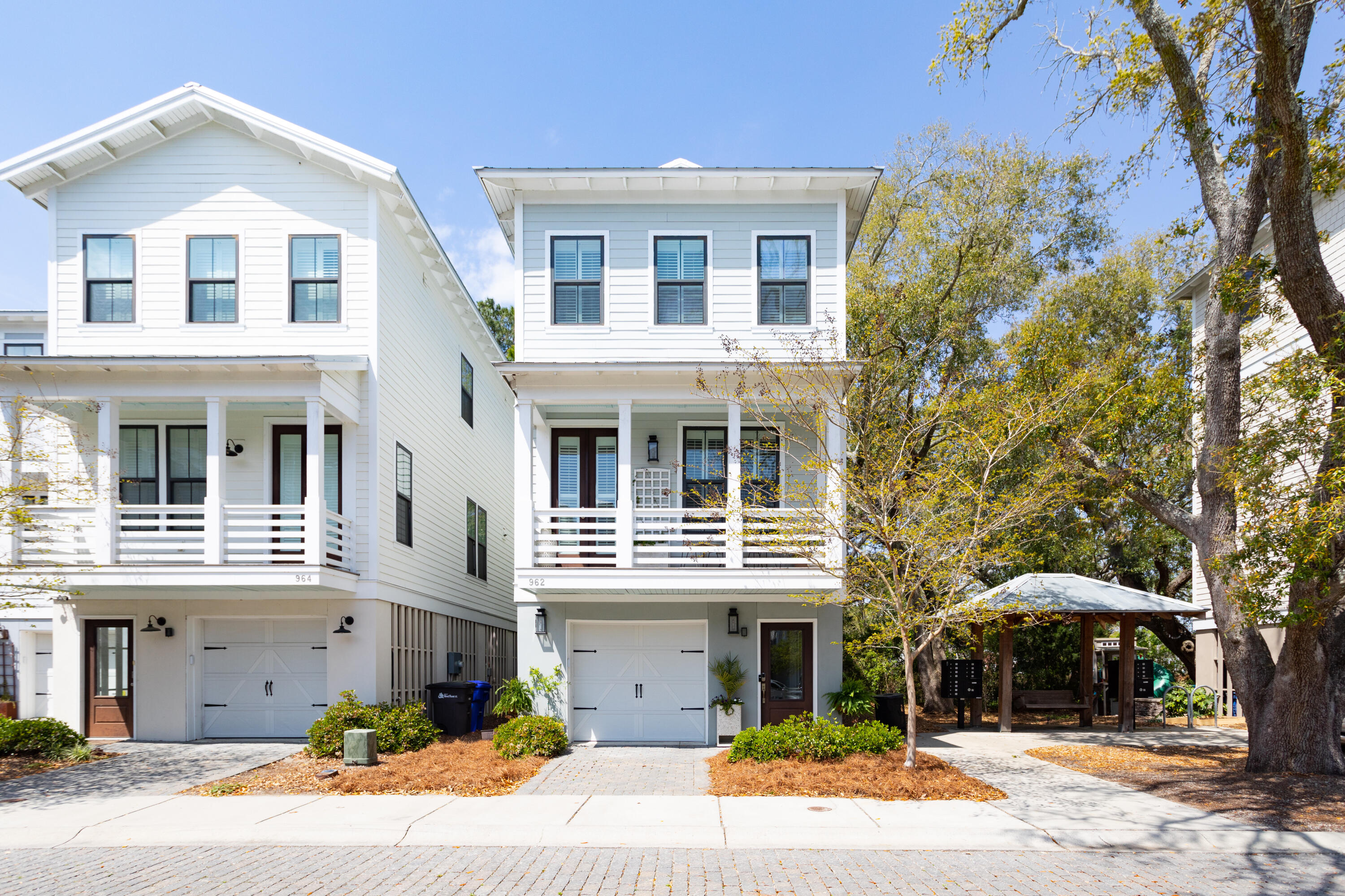 962 Key Colony Court Mount Pleasant, SC 29464 - Photo 2 of 42 962 Key Colony Court