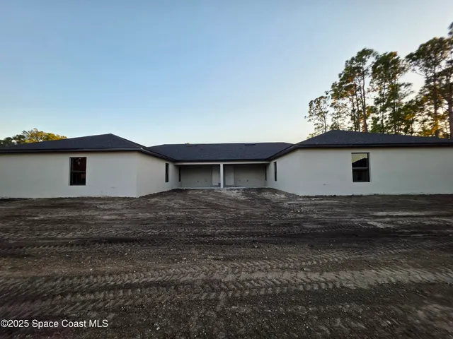 a view of an entryway of a house
