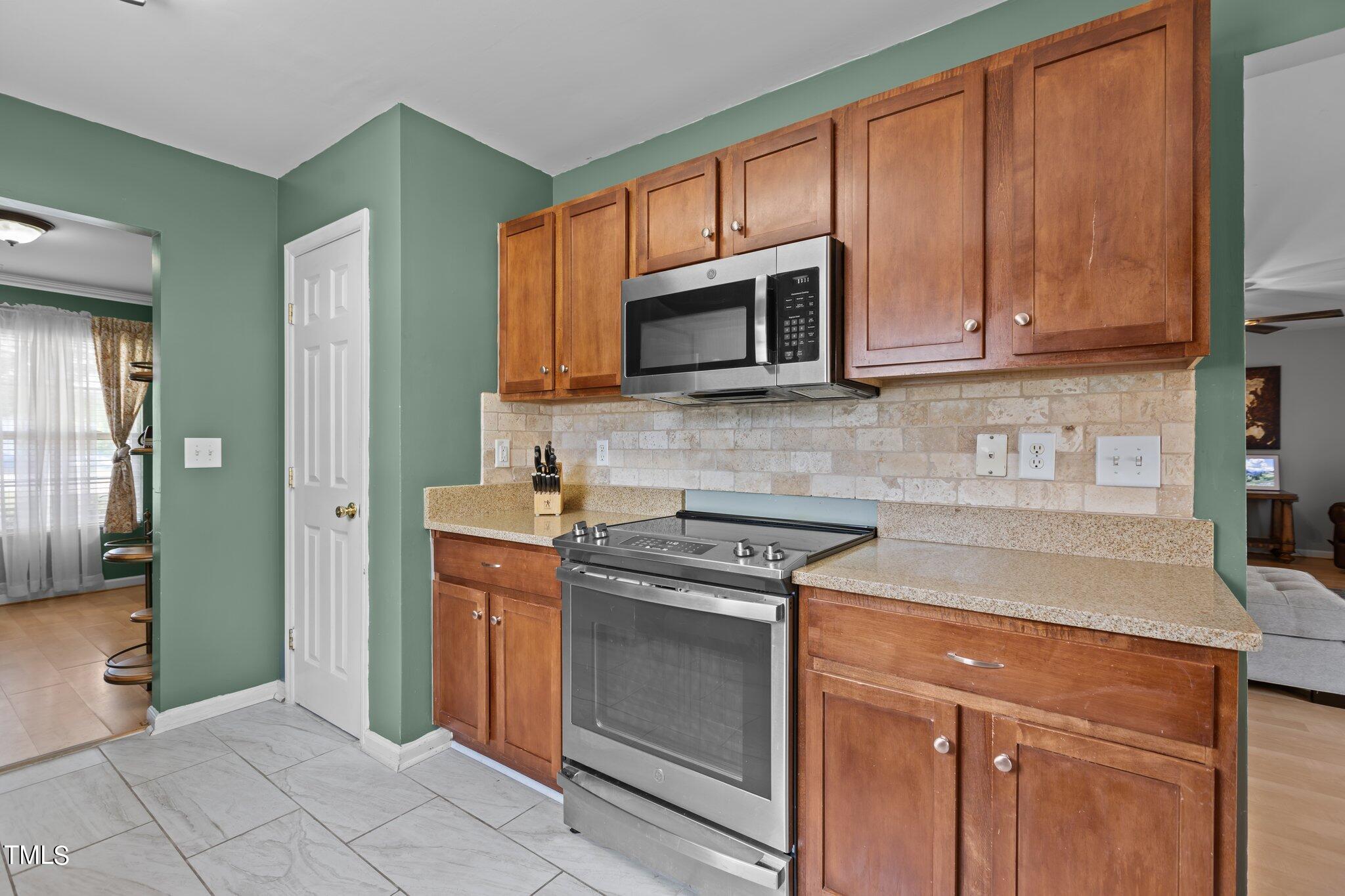 3404 Fatima Court Raleigh, NC 27610 - Photo 12 of 42 16-web-or-mls-IMGL8234