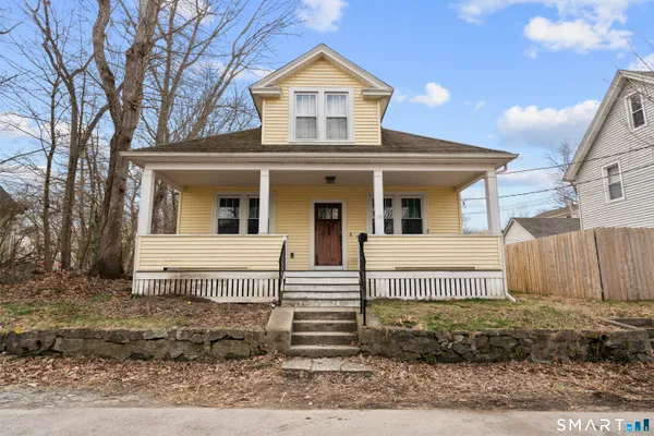 $265,000 | 39 Oakridge Street, Norwich, CT 06360