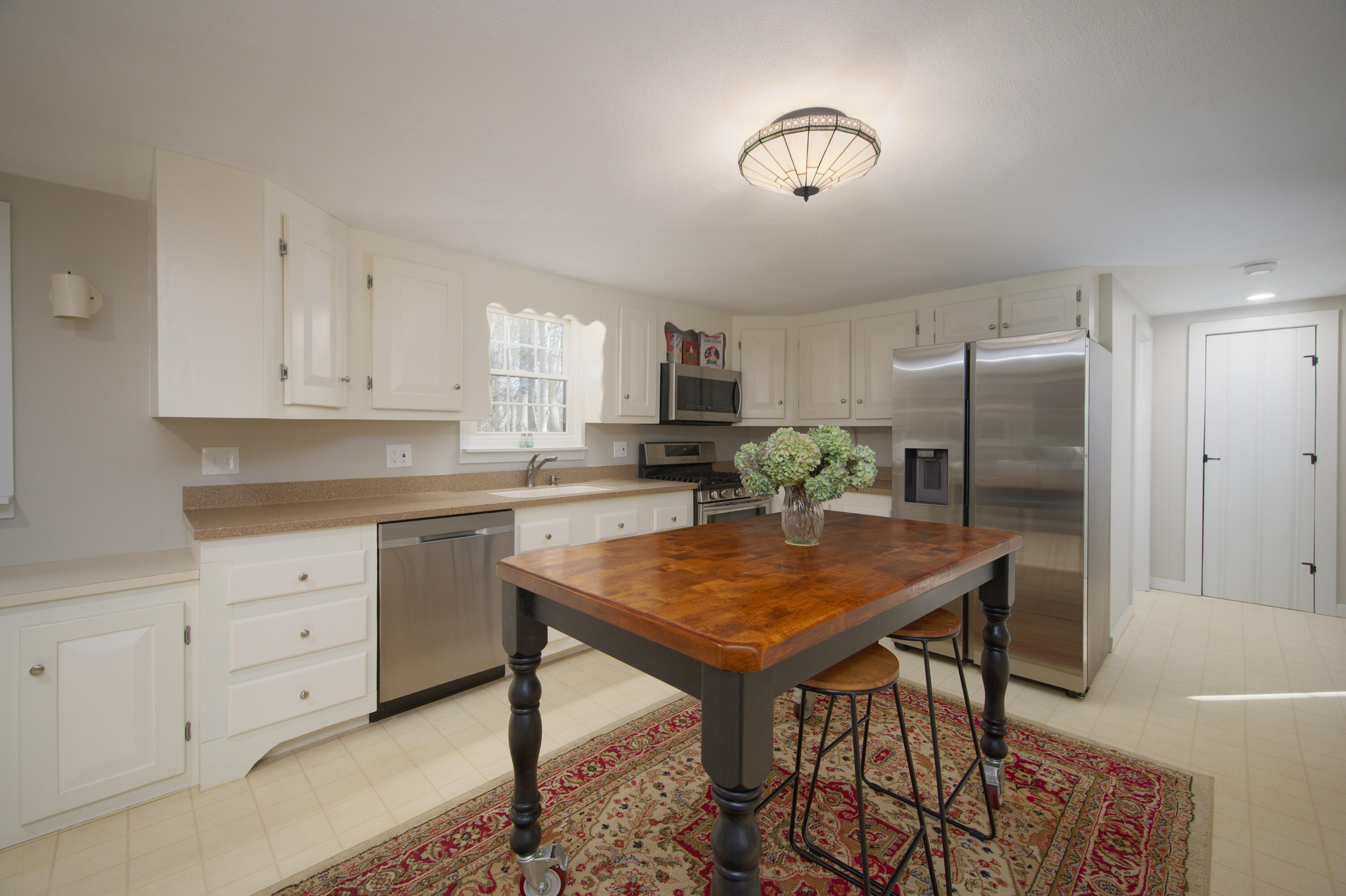 24 County Road York, ME 03902 - Photo 14 of 53 interior11