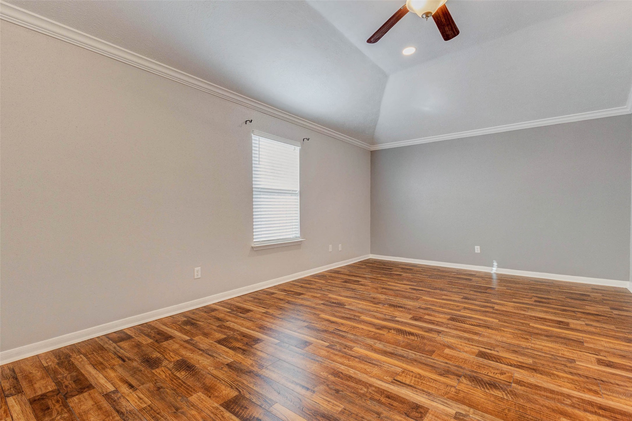 603 Springwood Drive Conroe, TX 77385 - Photo 18 of 39