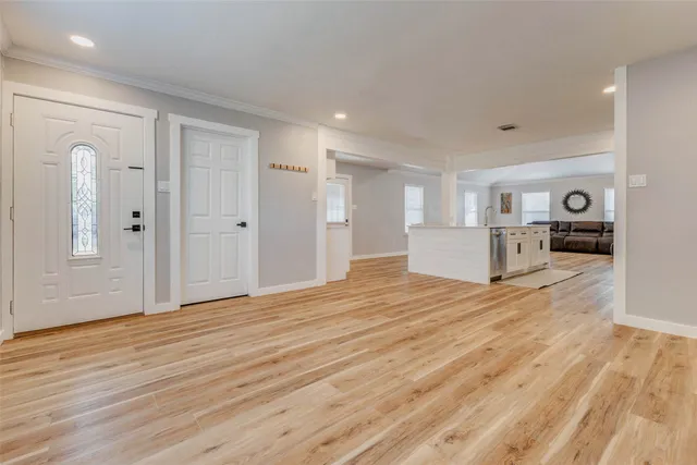 $325,000 | 603 Springwood Drive, Conroe, TX 77385