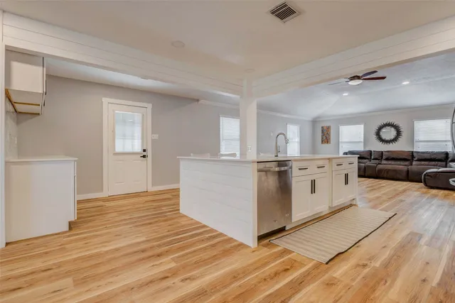 $325,000 | 603 Springwood Drive, Conroe, TX 77385