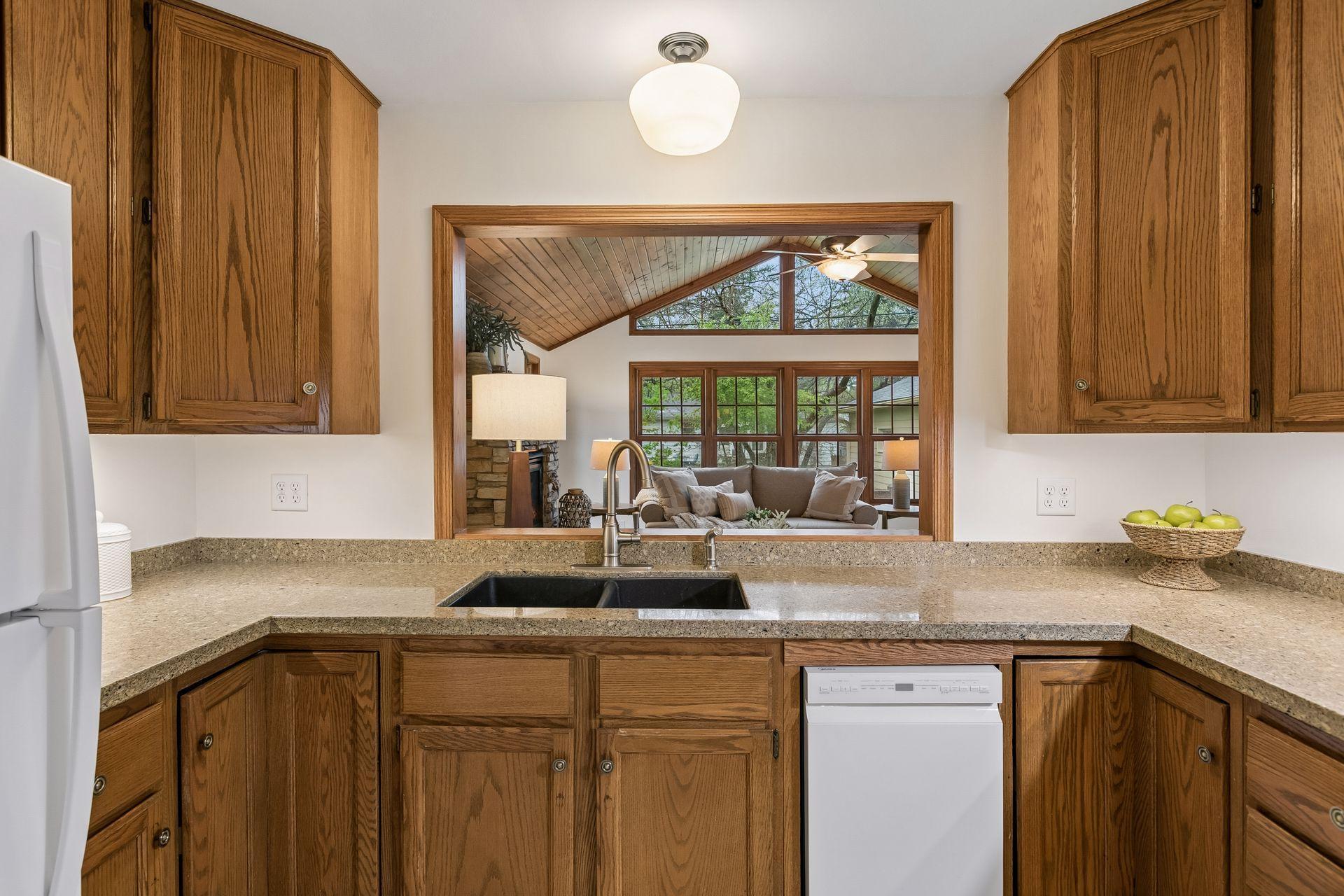 3100 Noble Avenue North Golden Valley, MN 55422 - Photo 9 of 40
