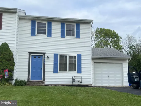 $179,500 | 1911 Pin Oak Drive, Unit 4, York, PA 17402