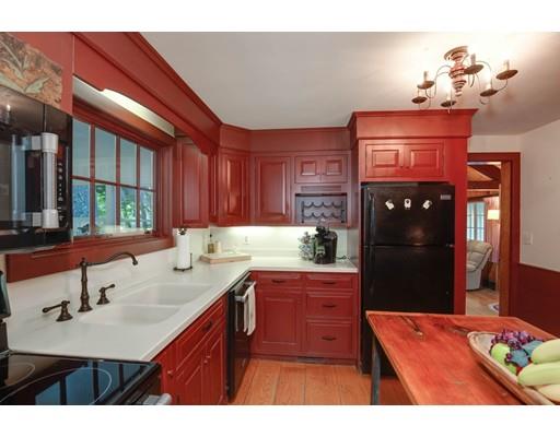 36 Highland Street Webster, MA 01570 - Photo 4 of 42