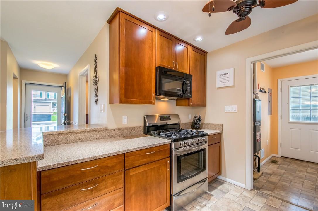 161 Bowsprit Road Manahawkin, NJ 08050 - Photo 3 of 38