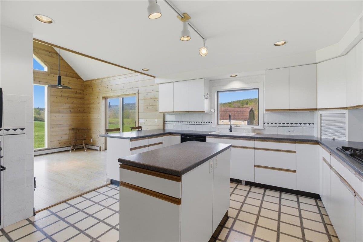 1278 Harrington Road Bennington, VT 05257 - Photo 13 of 30