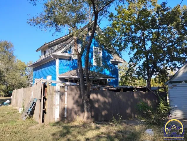 $34,000 | 317 Southeast 11th Street, Topeka, KS 66612