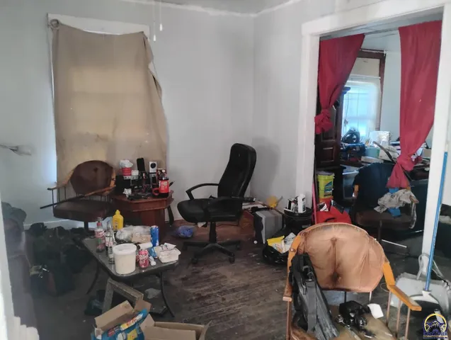 $34,000 | 317 Southeast 11th Street, Topeka, KS 66612