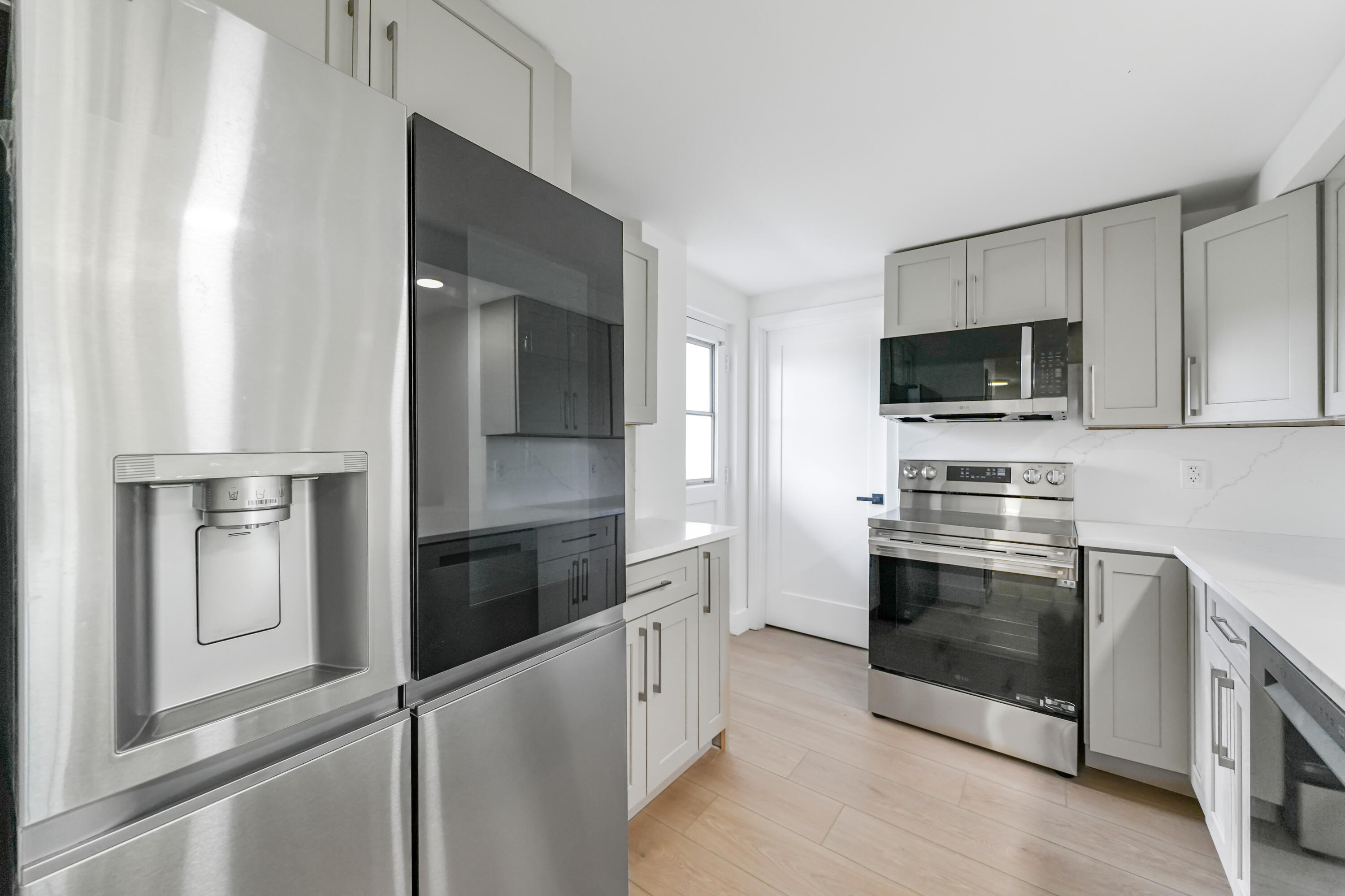 5301 Northwest 2nd Avenue Boca Raton, FL 33487 - Photo 6 of 46 DSC00088