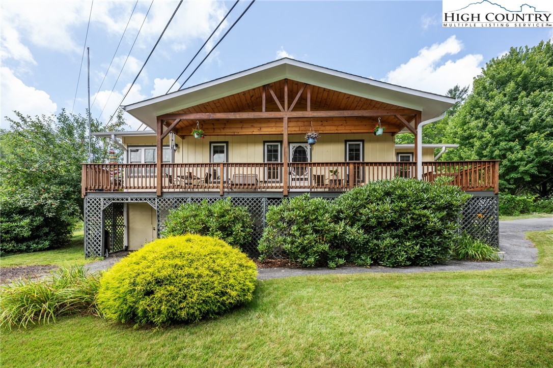 17 Elderberry Loop Newland, NC 28657 - Photo 2 of 47