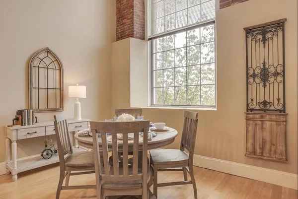 $2,120 | 70 Foundry Street, Unit A219, Manchester, NH 03102