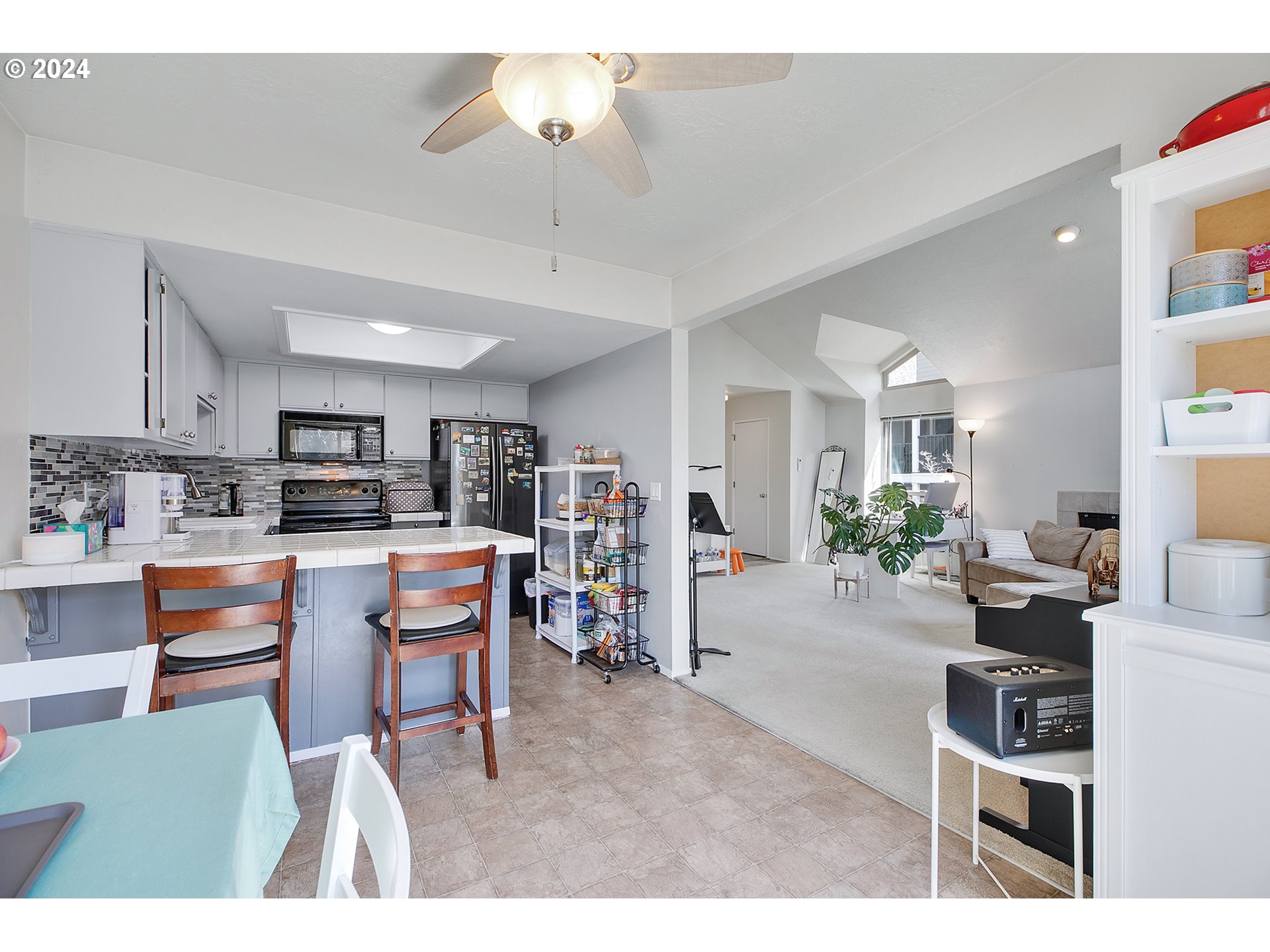 86 Kingsgate Road, Unit 46 Lake Oswego, OR 97035 - Photo 13 of 41 Gallery Image 13
