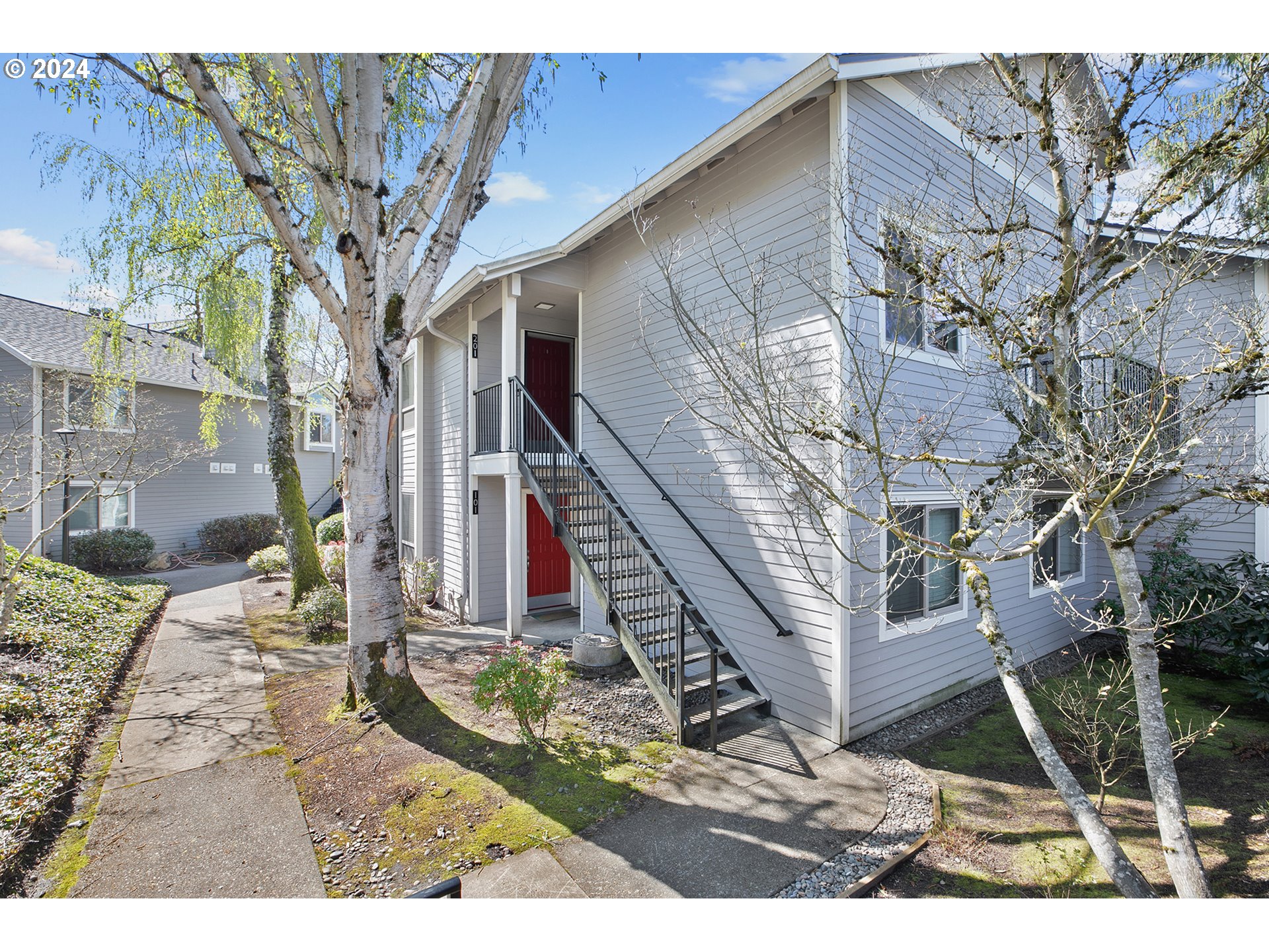 86 Kingsgate Road, Unit 46 Lake Oswego, OR 97035 - Photo 2 of 41 Gallery Image 2