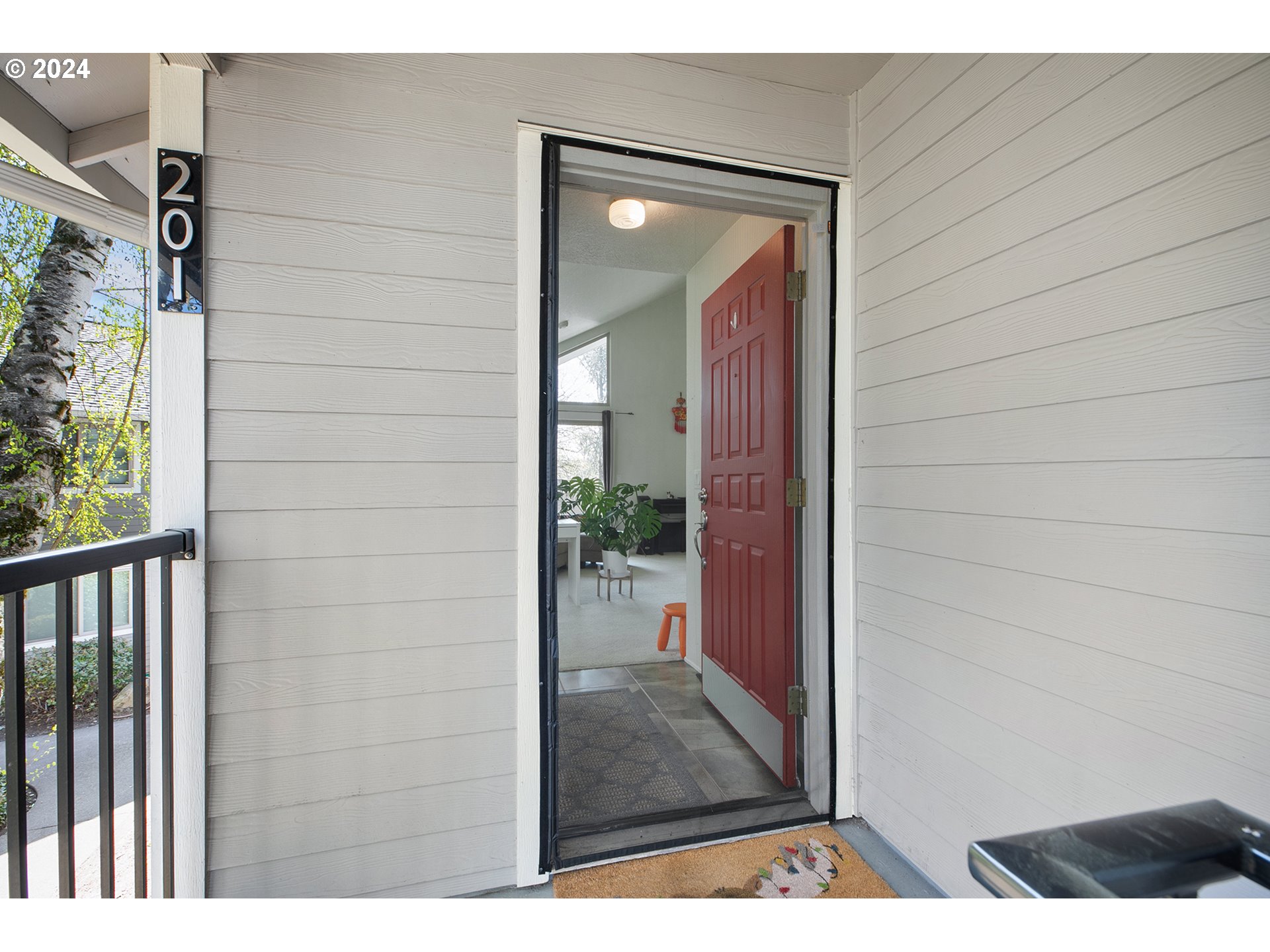 86 Kingsgate Road, Unit 46 Lake Oswego, OR 97035 - Photo 4 of 41 Gallery Image 4