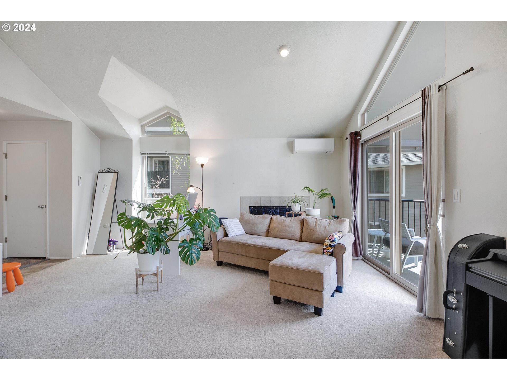 86 Kingsgate Road, Unit 46 Lake Oswego, OR 97035 - Photo 9 of 41 Gallery Image 9