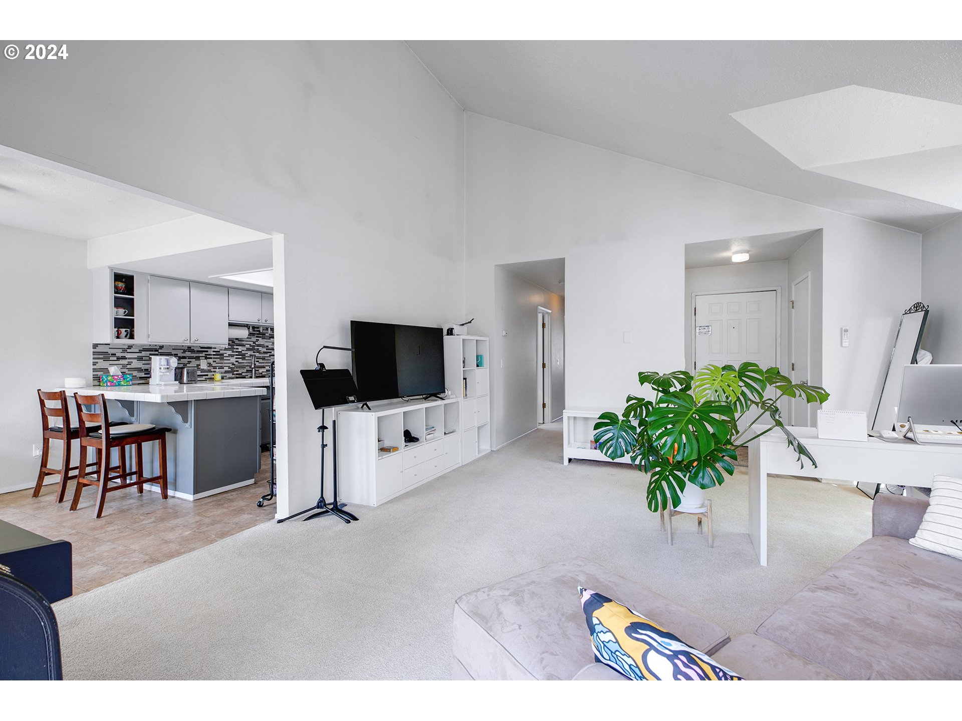 86 Kingsgate Road, Unit 46 Lake Oswego, OR 97035 - Photo 10 of 41 Gallery Image 10