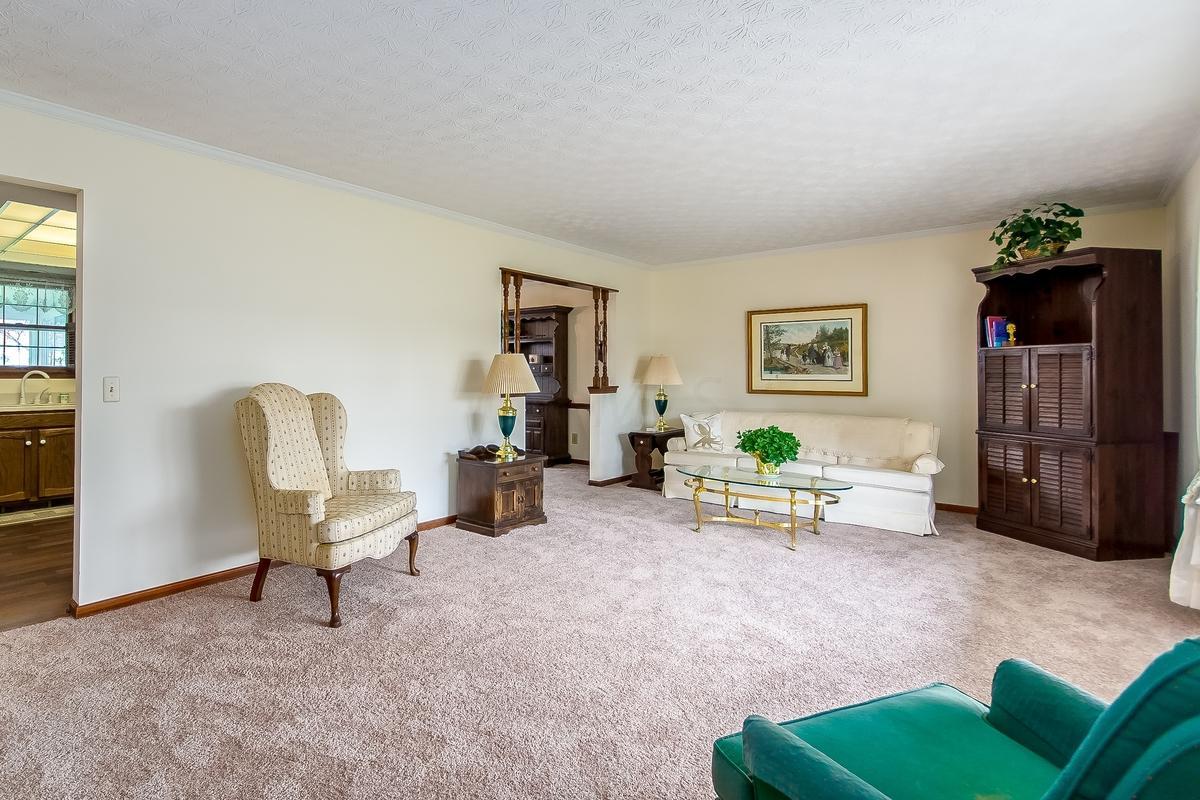 1944 McCoy Road Columbus, OH 43220 - Photo 8 of 43 Gallery Image 8