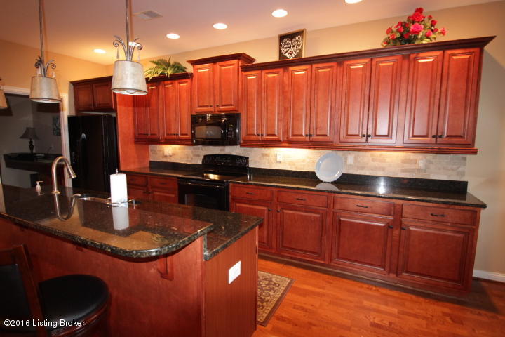 10705 Riva Road Louisville, KY 40223 - Photo 11 of 45 IMG_2673