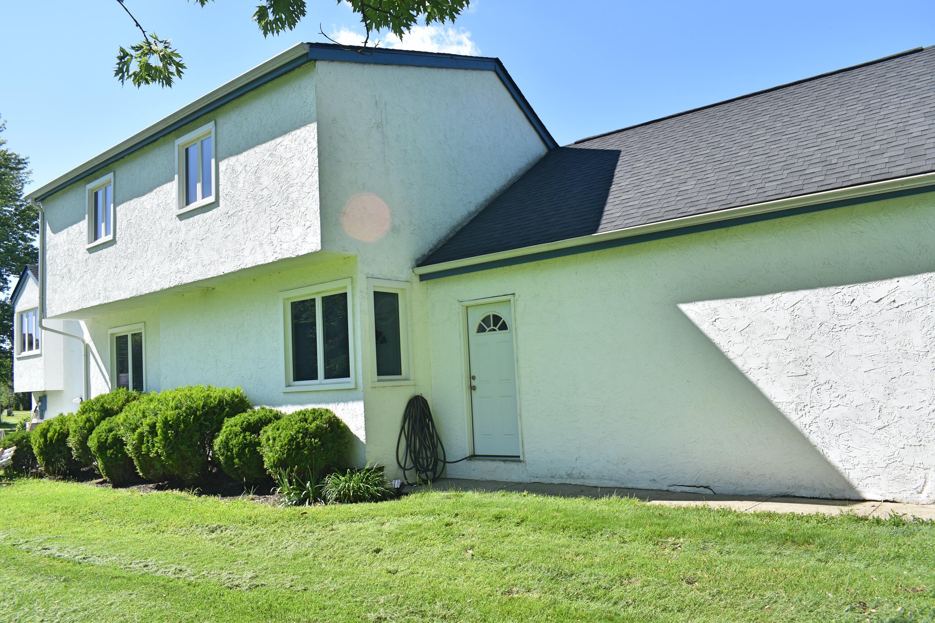 25 Busey Road Canal Winchester, OH 43110 - Photo 2 of 14 BackofHouse