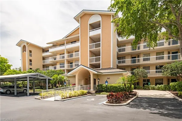$2,500 | 360 Horse Creek Drive, Unit 303, Naples, FL 34110