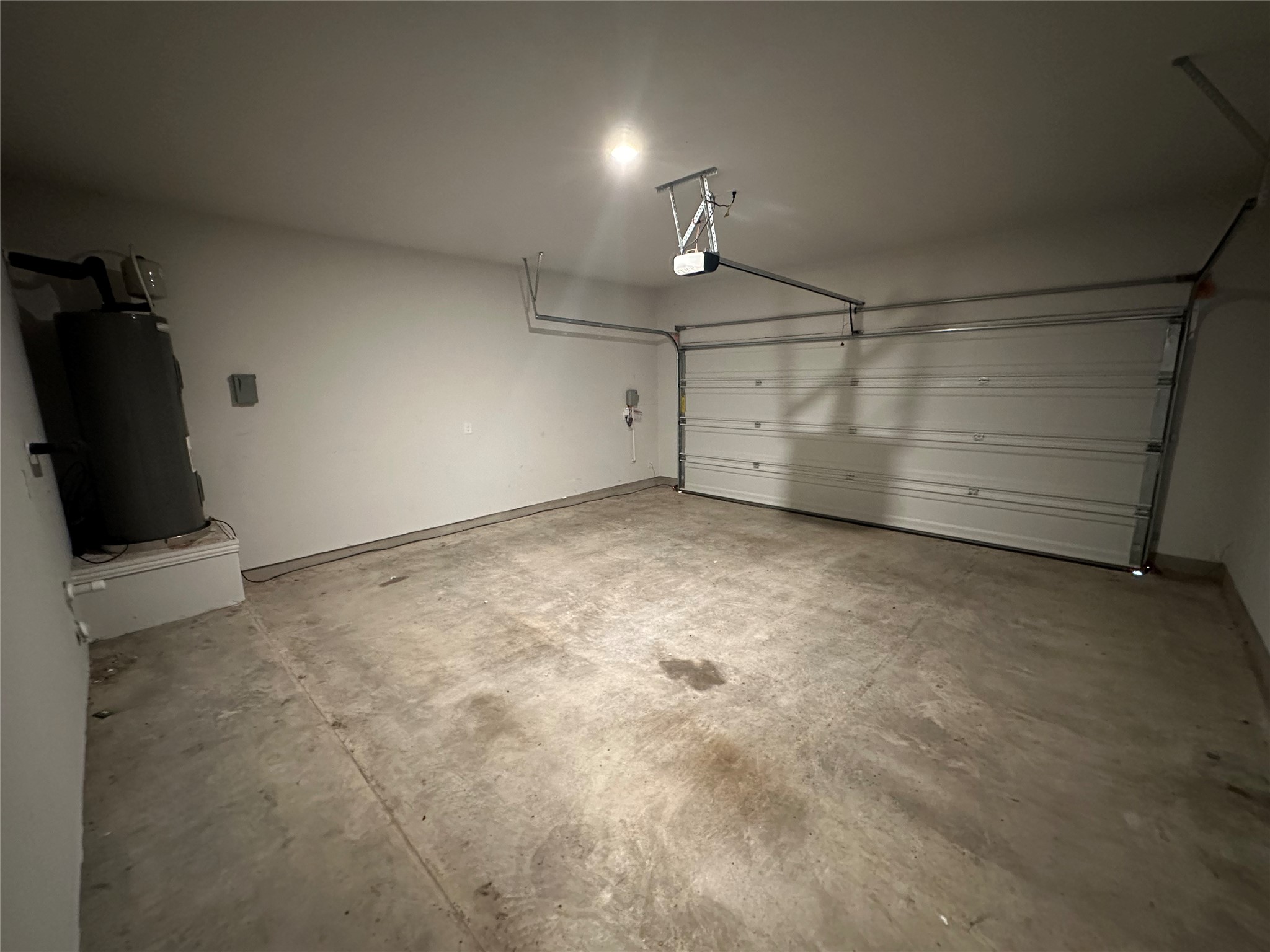 1002 Ridge Runner Drive Georgetown, TX 78628 - Photo 22 of 25 Garage