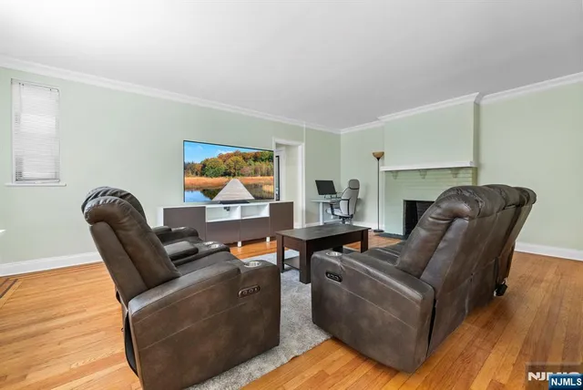 $325,000 | 100 East Palisade Avenue, Unit B22, Englewood, NJ 07631