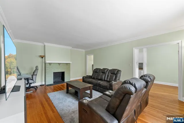 $325,000 | 100 East Palisade Avenue, Unit B22, Englewood, NJ 07631