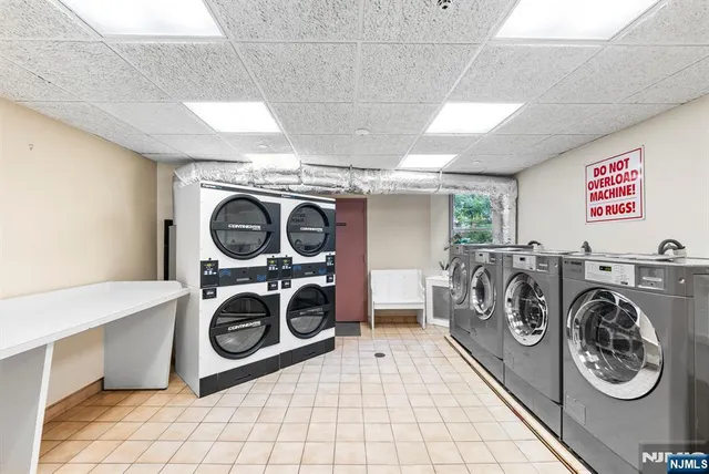 $325,000 | 100 East Palisade Avenue, Unit B22, Englewood, NJ 07631