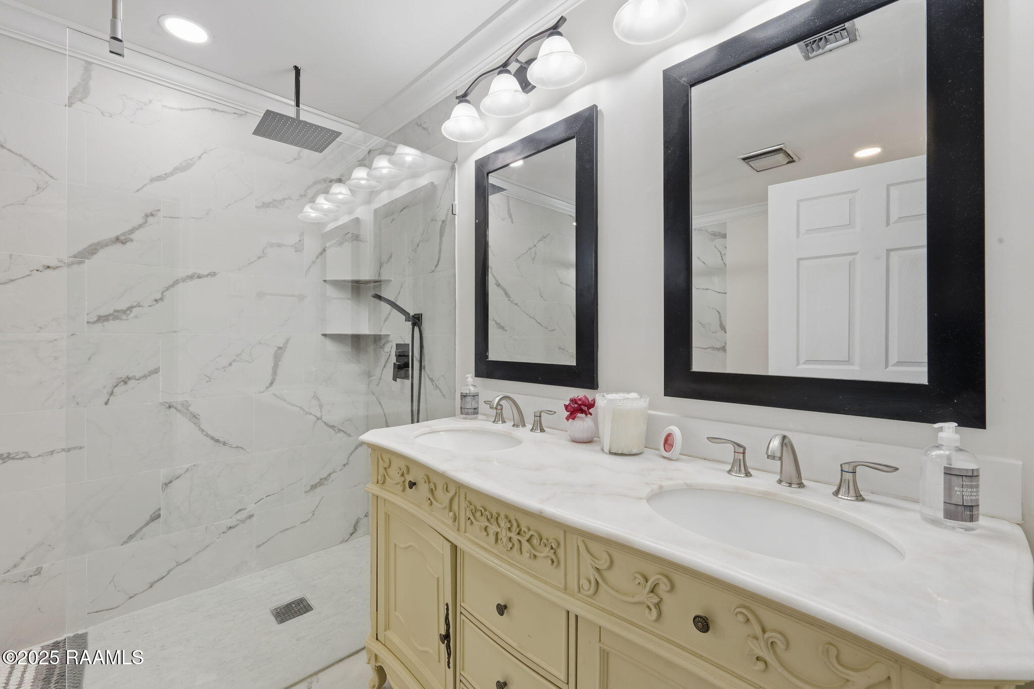 705 South Beau Pre Road Lafayette, LA 70508 - Photo 18 of 25 Bathroom
