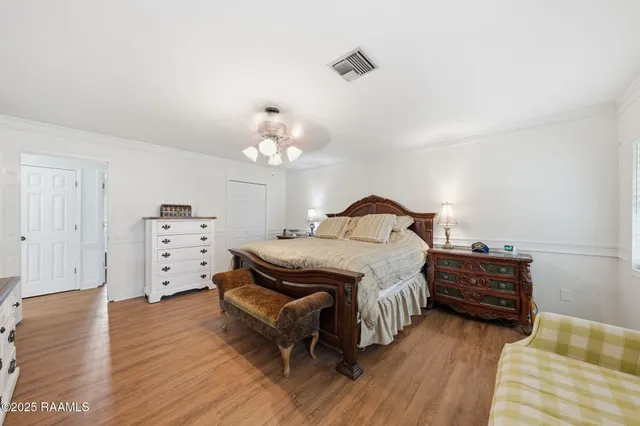 $389,000 | 705 South Beau Pre Road, Lafayette, LA 70508