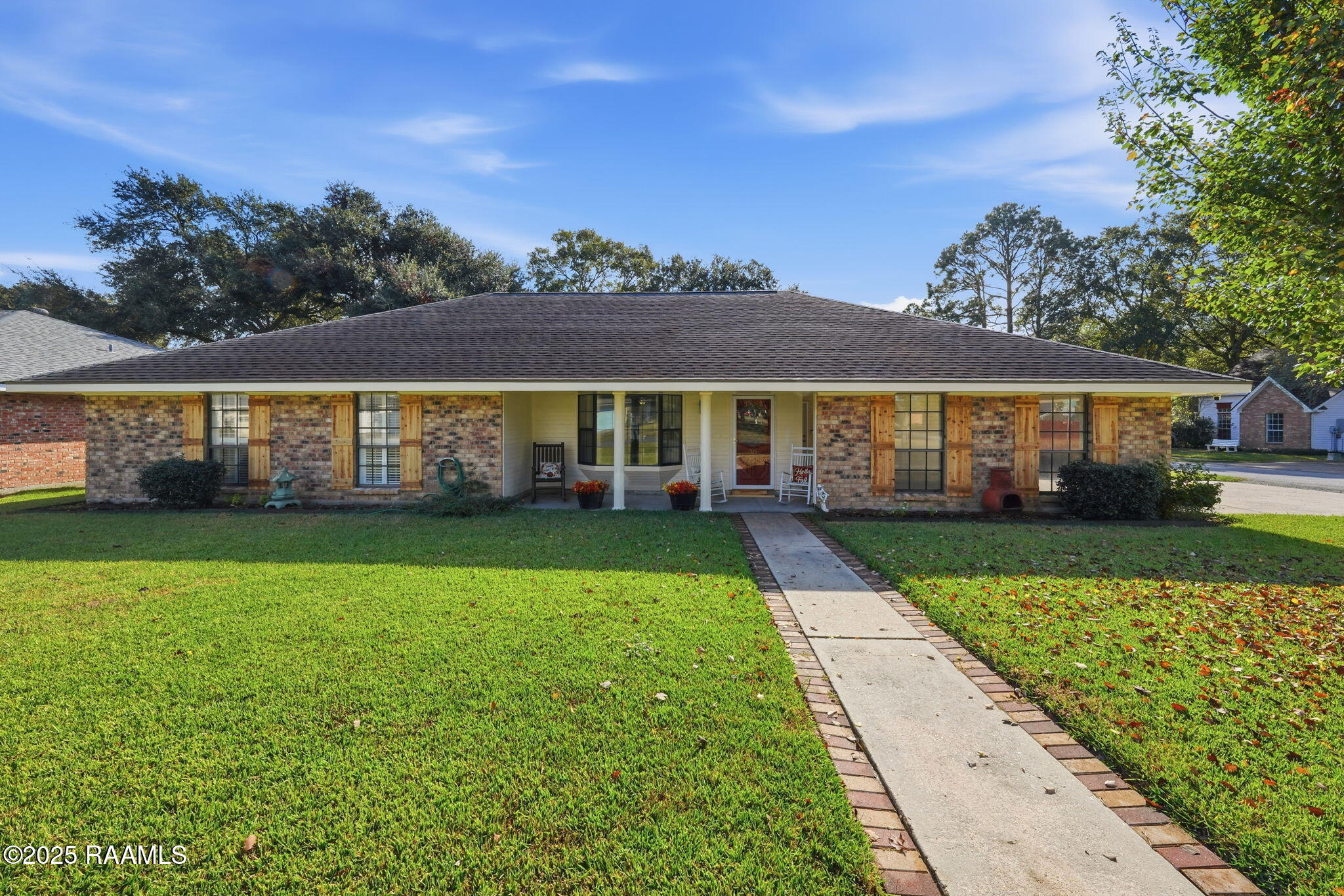 705 South Beau Pre Road Lafayette, LA 70508 - Photo 2 of 25 Front of Home