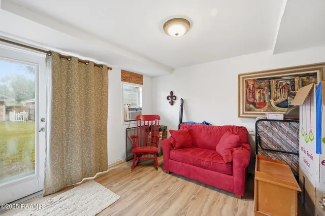 $389,000 | 705 South Beau Pre Road, Lafayette, LA 70508